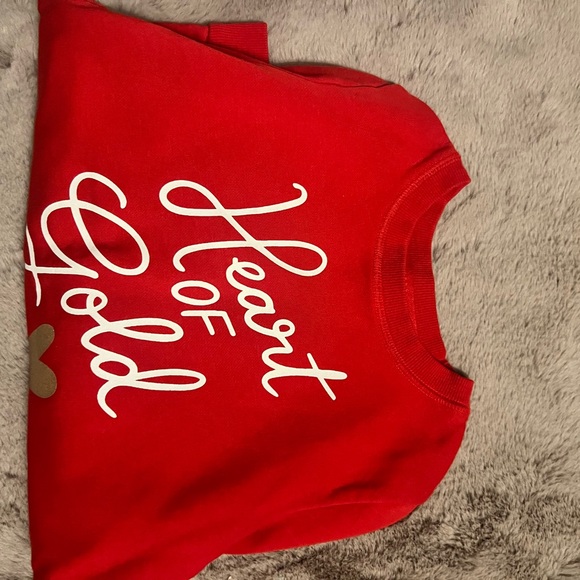 Cat & Jack Red Sweatshirt with Gold Heart - Picture 4 of 6